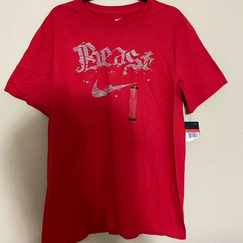 Nike men’s graphic tee